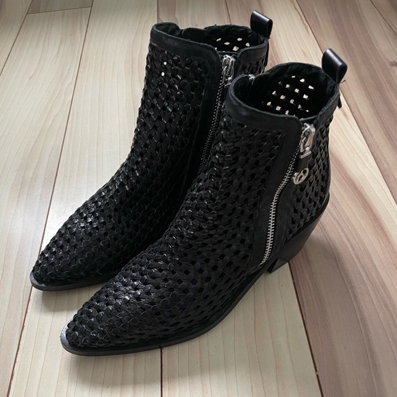 Wishbone Woven Double Zip Boot - Picture 16 of 16
